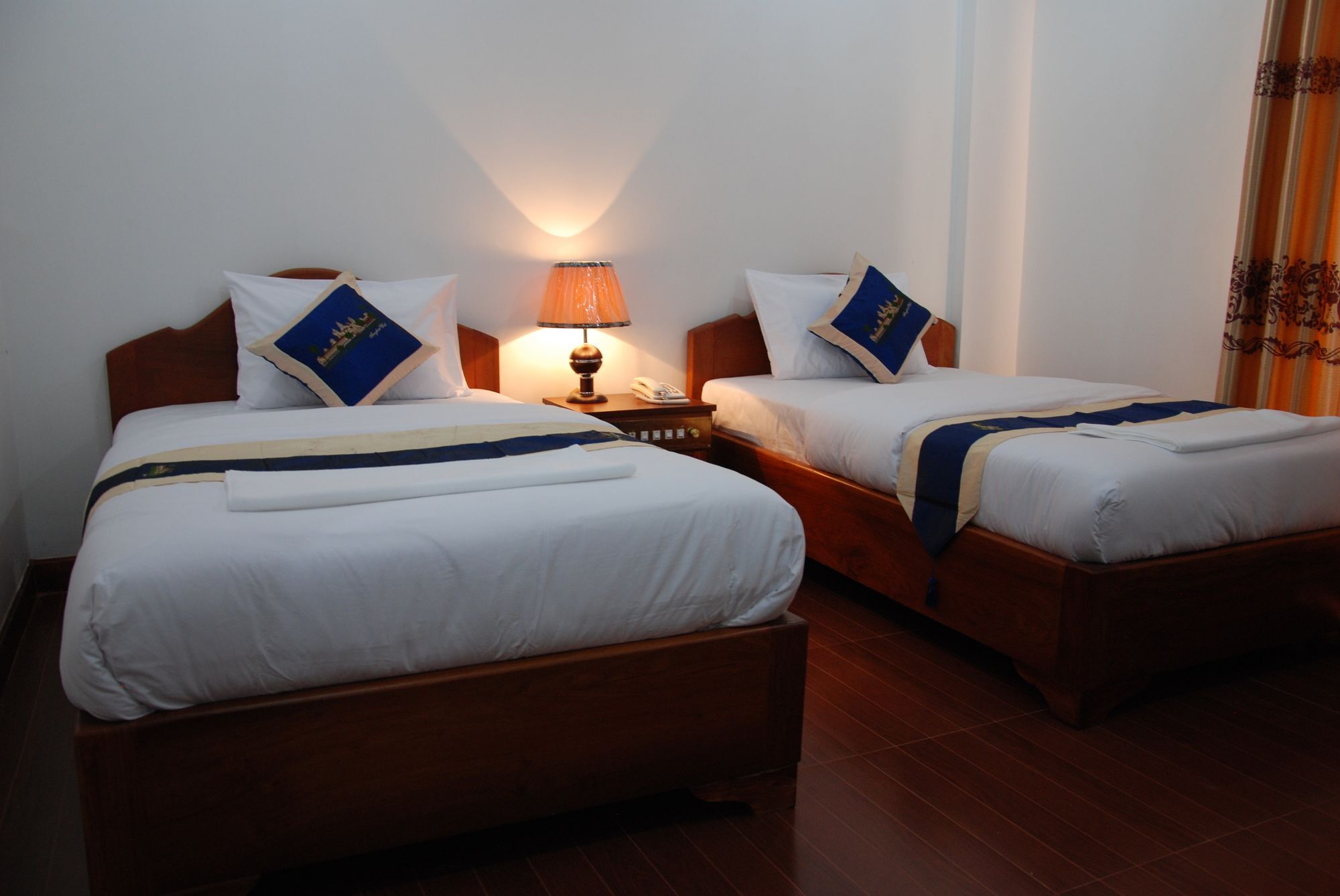 Emerald Bb Battambang Hotel Exterior foto