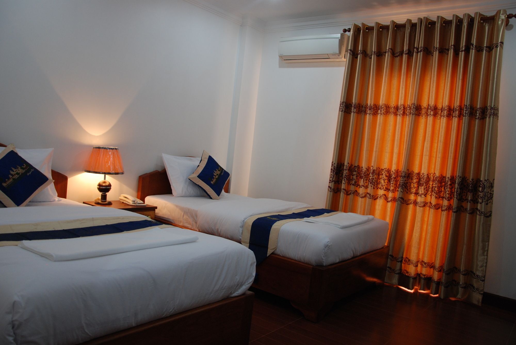 Emerald Bb Battambang Hotel Exterior foto