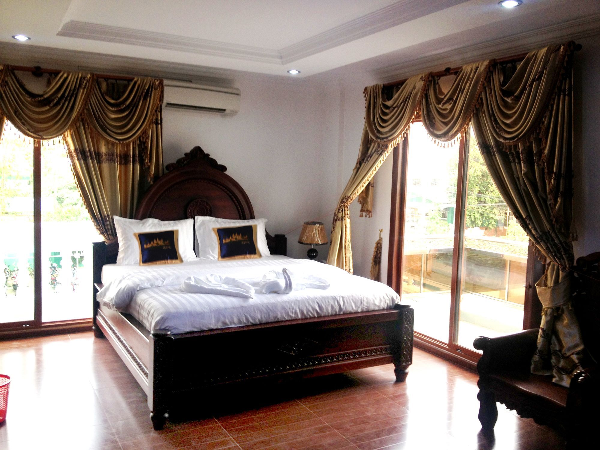 Emerald Bb Battambang Hotel Exterior foto